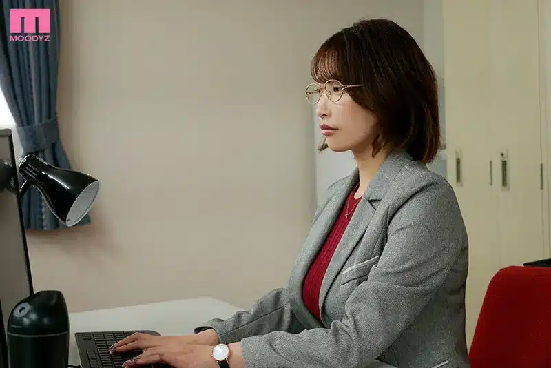 เว็บหนังav เด็กใหม่โดนตั้งกล้องเย็ด กลางห้องประชุมออฟฟิศ MNGS-060 1