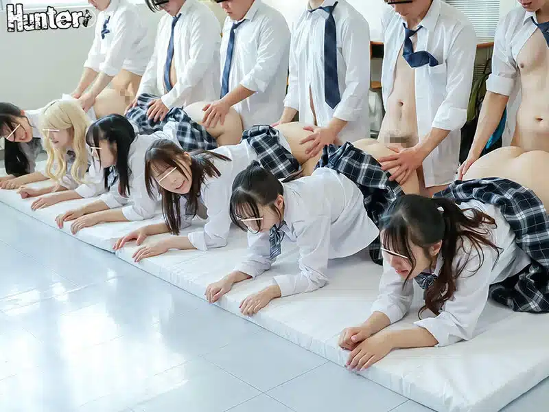 หนังโป้av เย็ดหมู่นักเรียนสุดฮอต ร้องครางลั่นตึก HUNTC-619 5